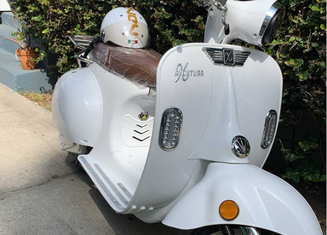 Electric Vespa-Style Mopeds